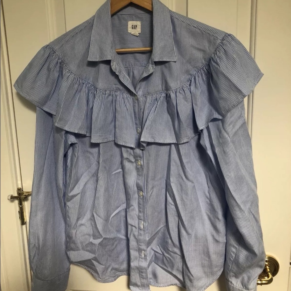 NWOT Gap Ruffled Button Up
